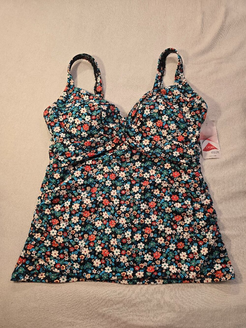 Lands End Tankini Swim Top Floral Print Lycra Xtra Life NWT Size 8 DD